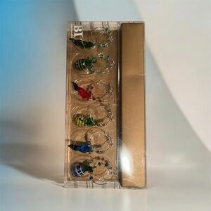 NWT Colorful Bird Wine Charms Set